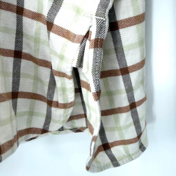 Everlane Button Down Boxy Flannel Shirt in brown plaid Size M - Picture 6 of 9